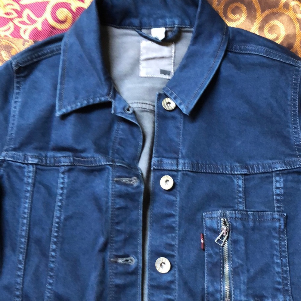 Levi’s Jean jacket - Picture 2 of 3